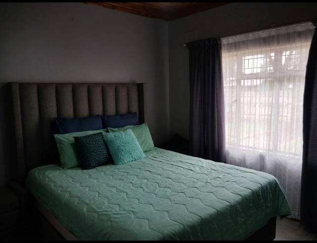 3 BEDROOM HOUSE FOR SALE IN VANDERBIJLPARK CW 5